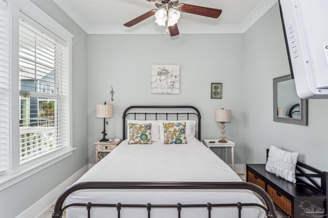 1495 Seaside Cir, Navarre Beach, FL 32566