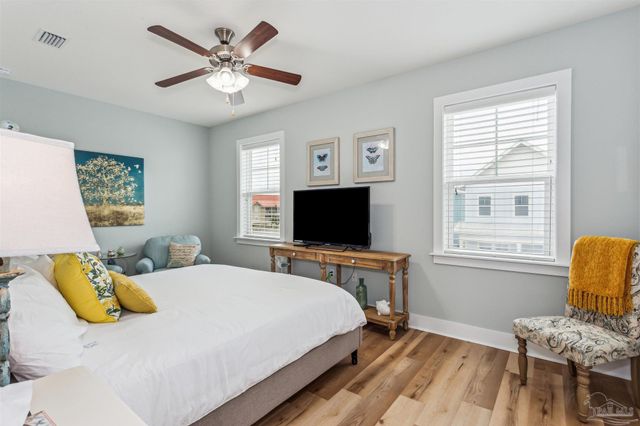 1495 Seaside Cir, Navarre Beach, FL 32566