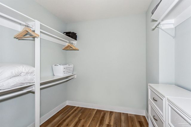 1495 Seaside Cir, Navarre Beach, FL 32566