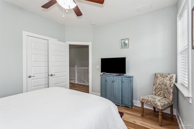 1495 Seaside Cir, Navarre Beach, FL 32566