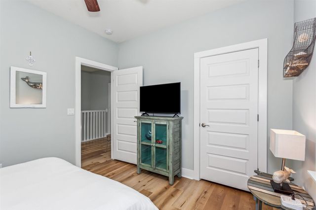 1495 Seaside Cir, Navarre Beach, FL 32566