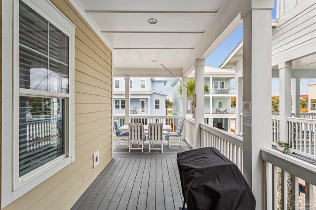 1495 Seaside Cir, Navarre Beach, FL 32566