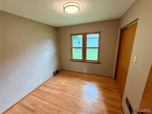 78 N Circle Drive, East Alton, IL 62024