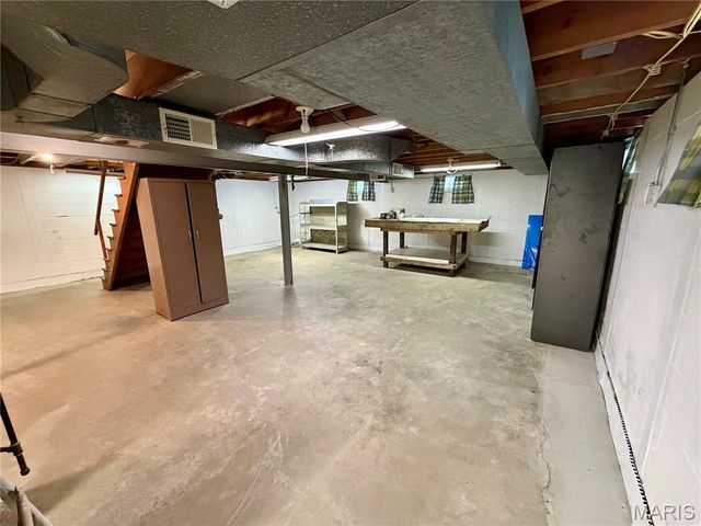 78 N Circle Drive, East Alton, IL 62024
