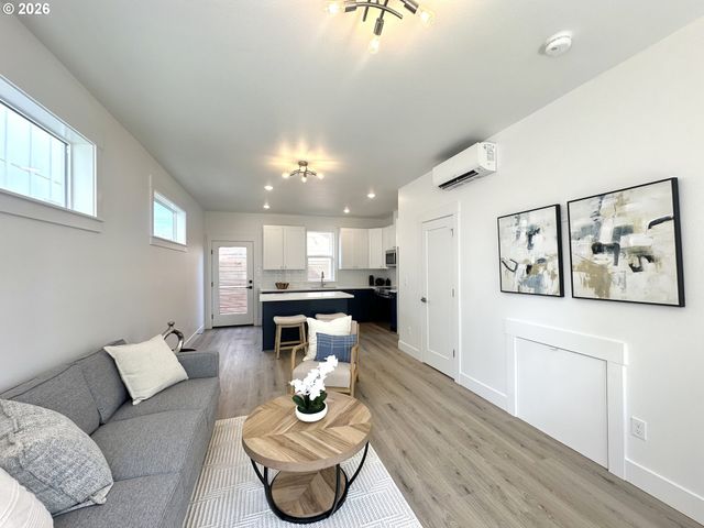 5228 Se Knapp St, Portland, OR 97206