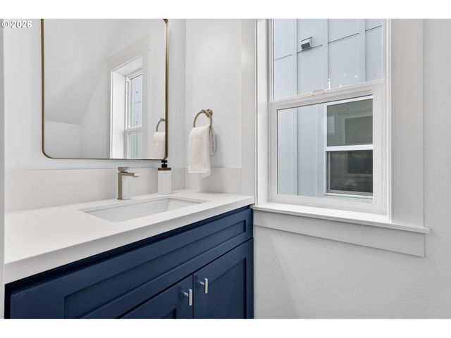5228 Se Knapp St, Portland, OR 97206