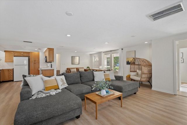 5868 DENISON DRIVE, Venice, FL 34293