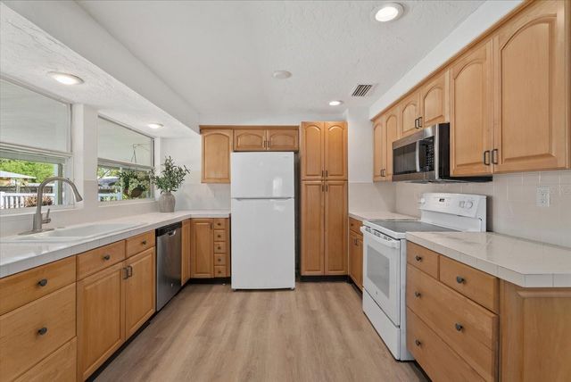 5868 DENISON DRIVE, Venice, FL 34293