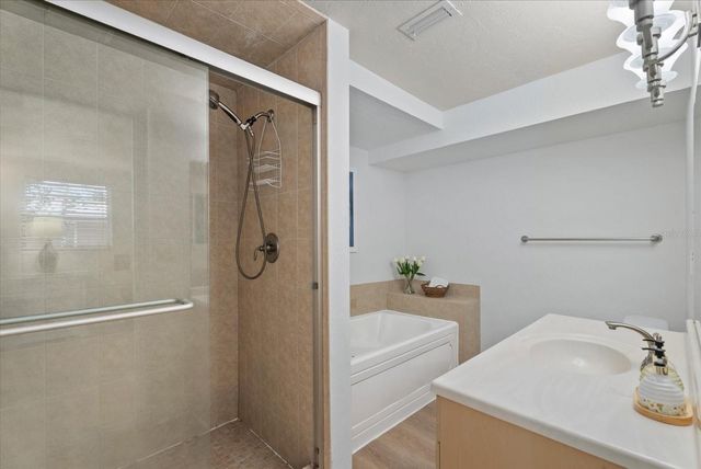 5868 DENISON DRIVE, Venice, FL 34293