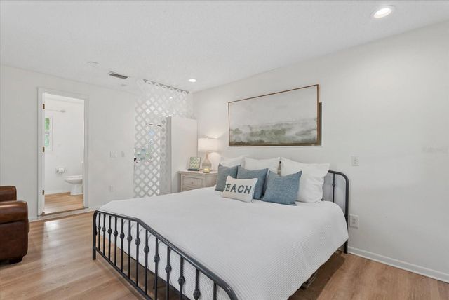 5868 DENISON DRIVE, Venice, FL 34293