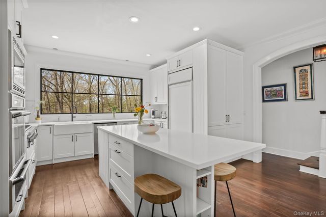17 Spyrock Road, Pound Ridge, NY 10576