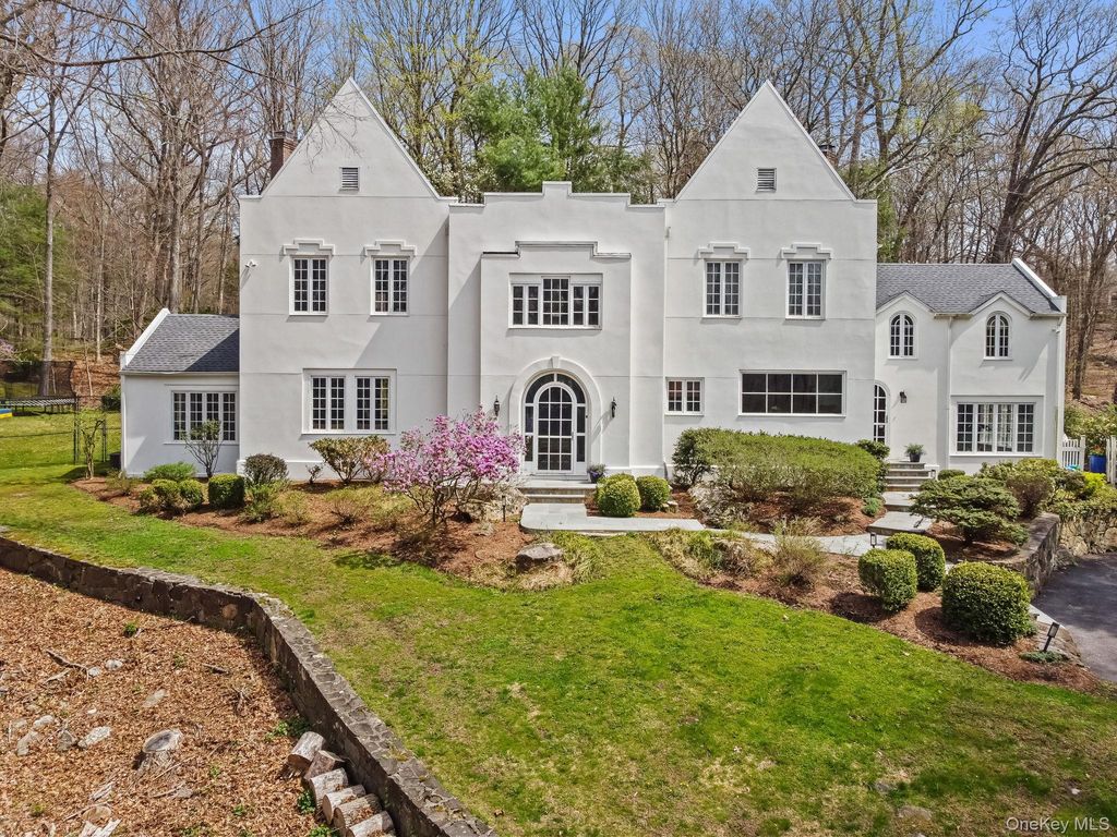 17 Spyrock Road, Pound Ridge, NY 10576