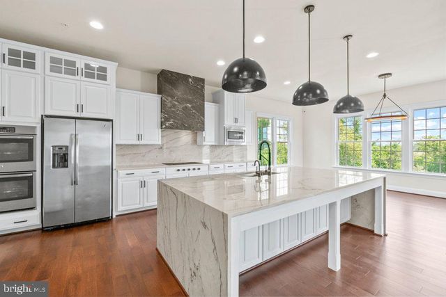 555 PARKLAND RD, Eldersburg, MD 21784