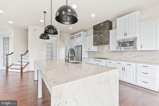 555 PARKLAND RD, Eldersburg, MD 21784