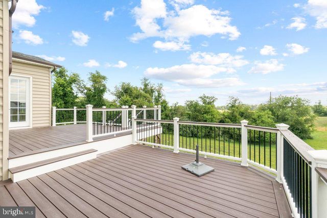 555 PARKLAND RD, Eldersburg, MD 21784