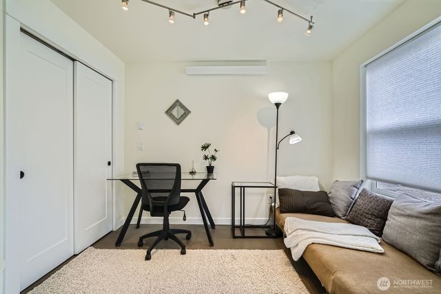 5928 18th Avenue S, Seattle, WA 98108