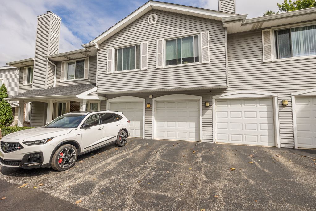 7615 Bristol Court B, Woodridge, IL 60517 — photo 3