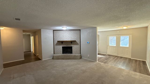 517 Fox Drive, Saginaw, TX 76179