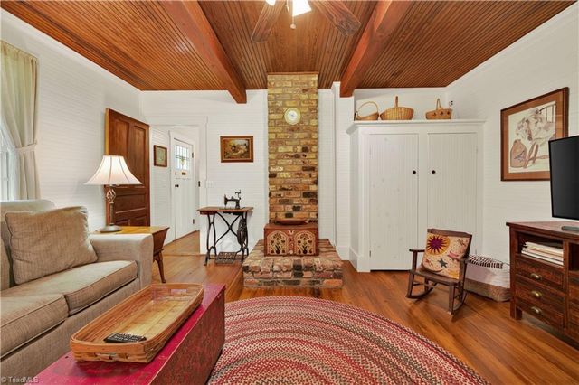 2067 Bethlehem Church Road NE, Floyd, VA 24091