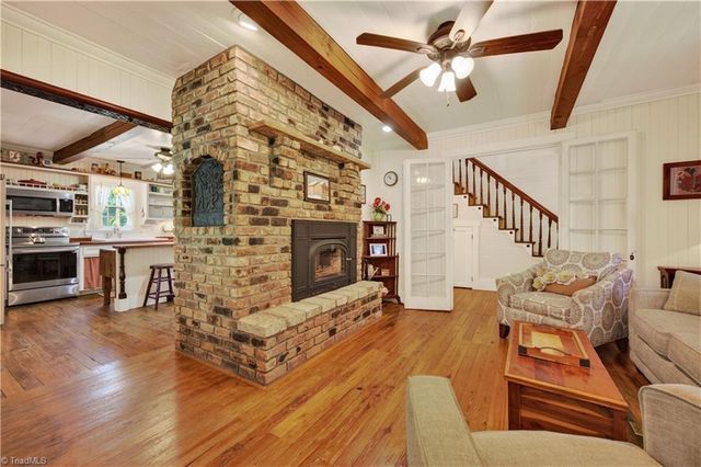 2067 Bethlehem Church Road NE, Floyd, VA 24091