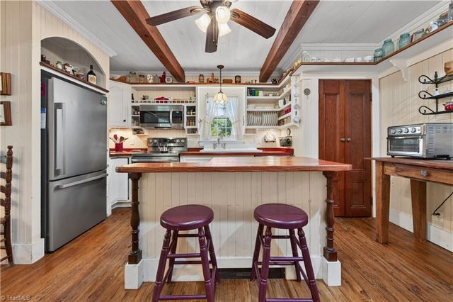 2067 Bethlehem Church Road NE, Floyd, VA 24091