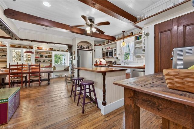 2067 Bethlehem Church Road NE, Floyd, VA 24091