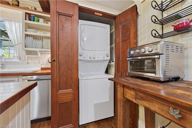 2067 Bethlehem Church Road NE, Floyd, VA 24091