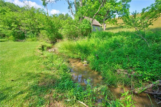 2067 Bethlehem Church Road NE, Floyd, VA 24091