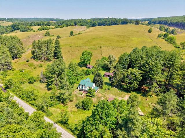 2067 Bethlehem Church Road NE, Floyd, VA 24091