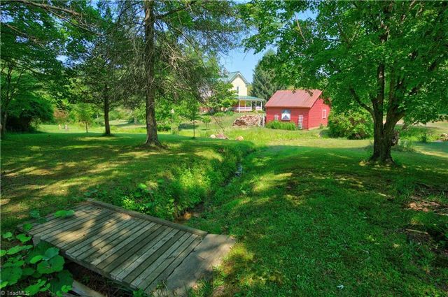 2067 Bethlehem Church Road NE, Floyd, VA 24091