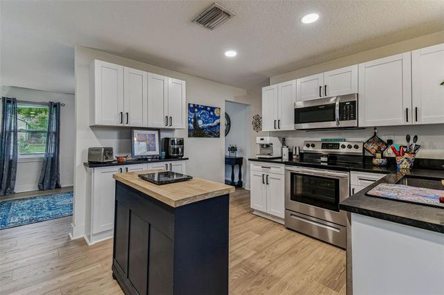 410 CORK STREET, Largo, FL 33770