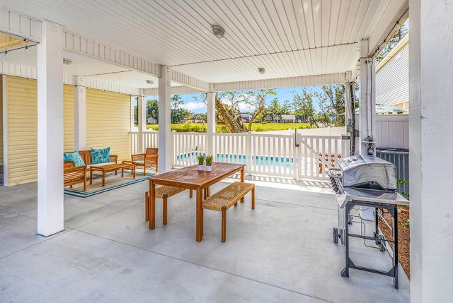 495 Rosemary Ln., North Myrtle Beach, SC 29582