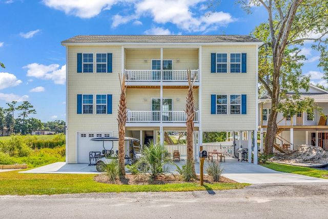 495 Rosemary Ln., North Myrtle Beach, SC 29582