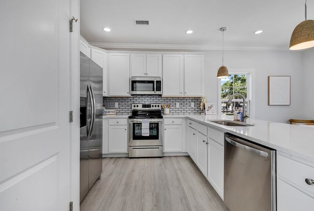 495 Rosemary Ln., North Myrtle Beach, SC 29582