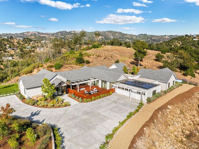 987 Mark West Springs Rd, Santa Rosa, CA 95404