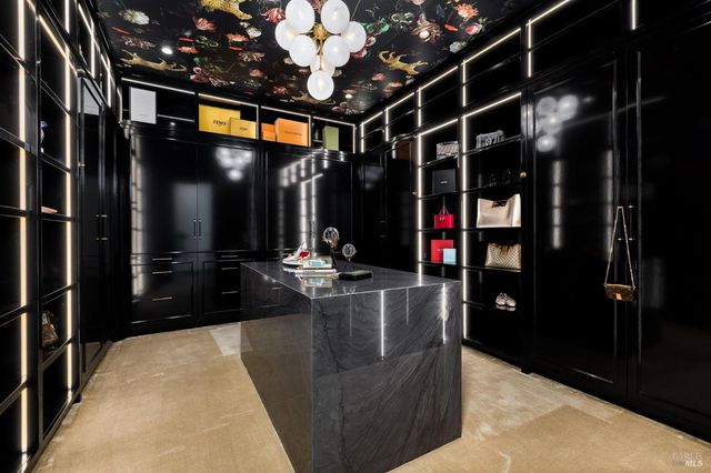 987 Mark West Springs Rd, Santa Rosa, CA 95404