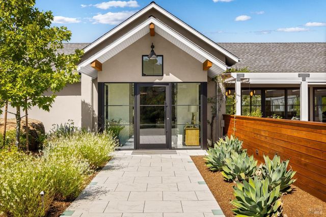 987 Mark West Springs Rd, Santa Rosa, CA 95404