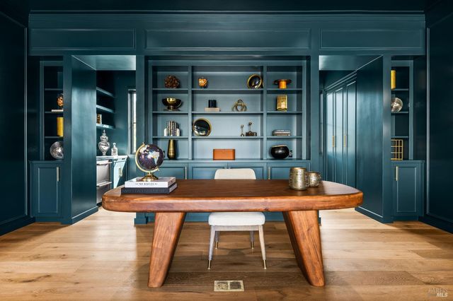 987 Mark West Springs Rd, Santa Rosa, CA 95404