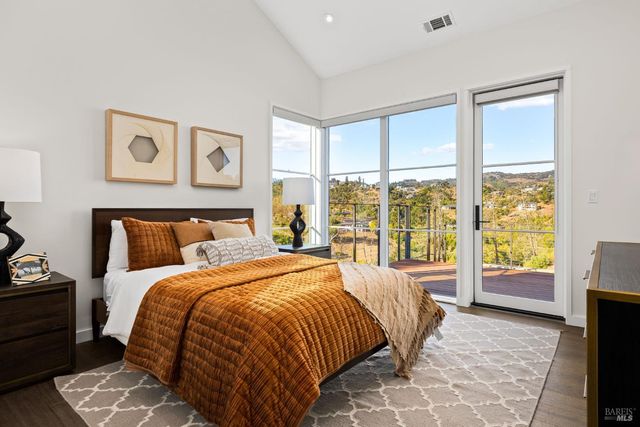 987 Mark West Springs Rd, Santa Rosa, CA 95404