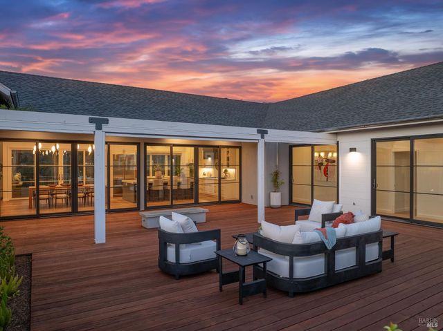 987 Mark West Springs Rd, Santa Rosa, CA 95404