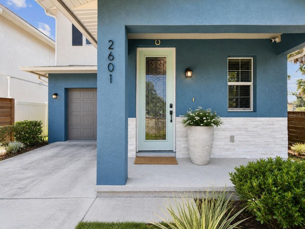 Image 2 of property listing at 2601 E LAKE AVENUE A, Tampa, FL 33610