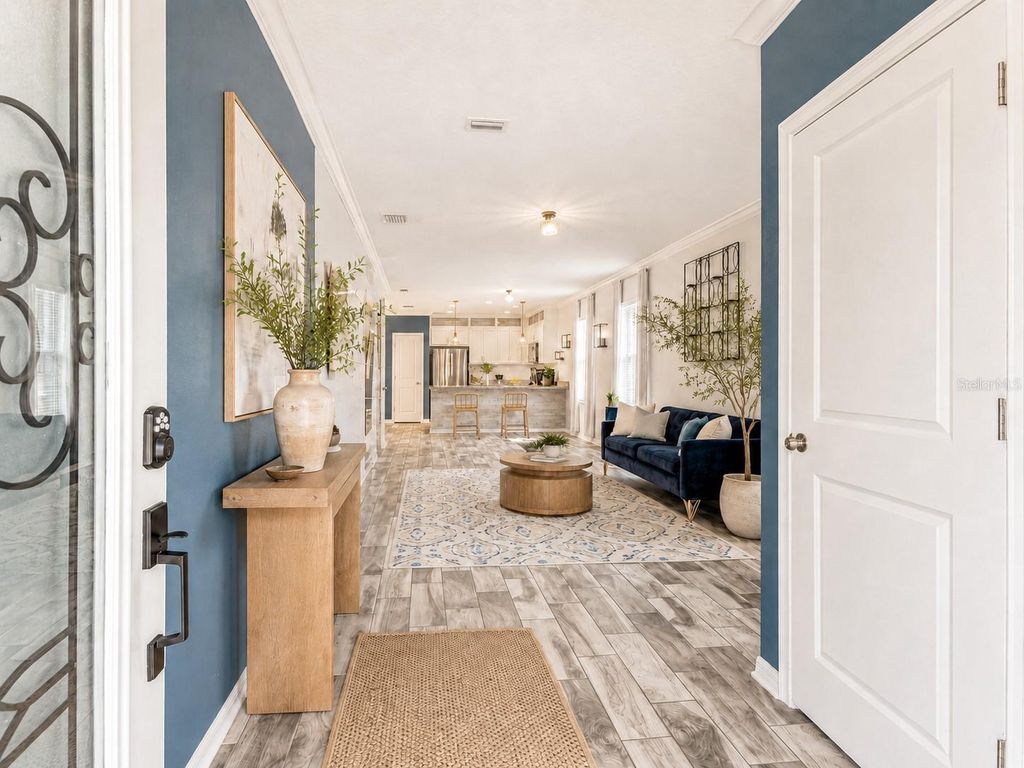 Image 3 of property listing at 2601 E LAKE AVENUE A, Tampa, FL 33610