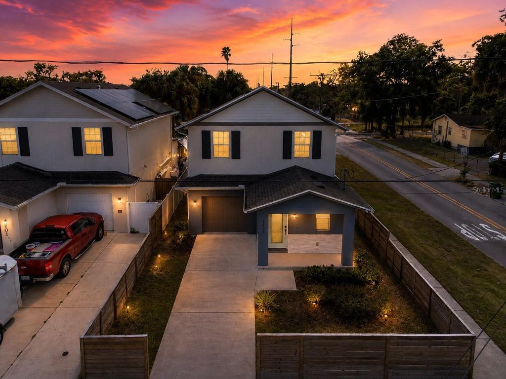 Image 39 of property listing at 2601 E LAKE AVENUE A, Tampa, FL 33610