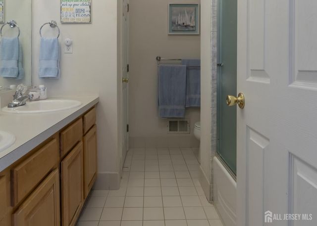 5 Newell Street, Hillsborough, NJ 08844
