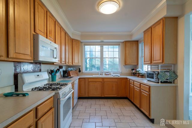 5 Newell Street, Hillsborough, NJ 08844