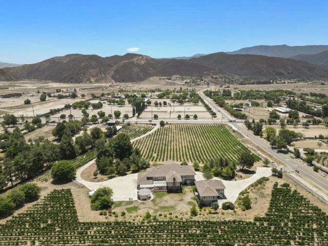 36910 Pauba Rd, Temecula, CA 92592