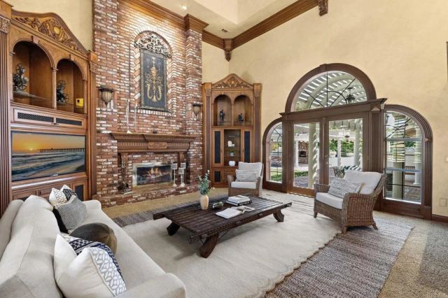 36910 Pauba Rd, Temecula, CA 92592