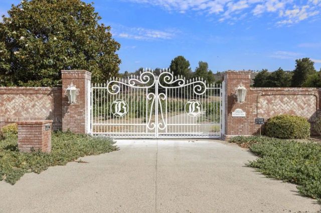 36910 Pauba Rd, Temecula, CA 92592