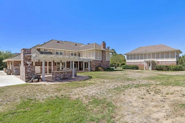 36910 Pauba Rd, Temecula, CA 92592