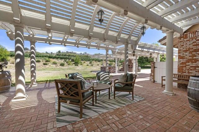 36910 Pauba Rd, Temecula, CA 92592